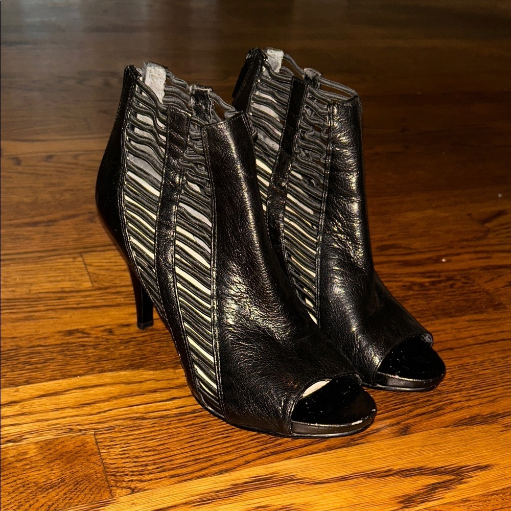 Black Peep-Toe Ankle Booties with Striped Side Panels Women’s Size 7 Shoe
